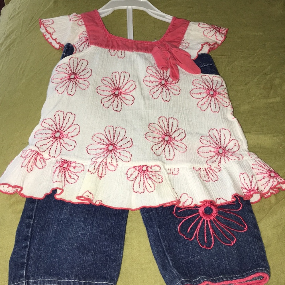 Baby Headquarters Flower Print Outfit